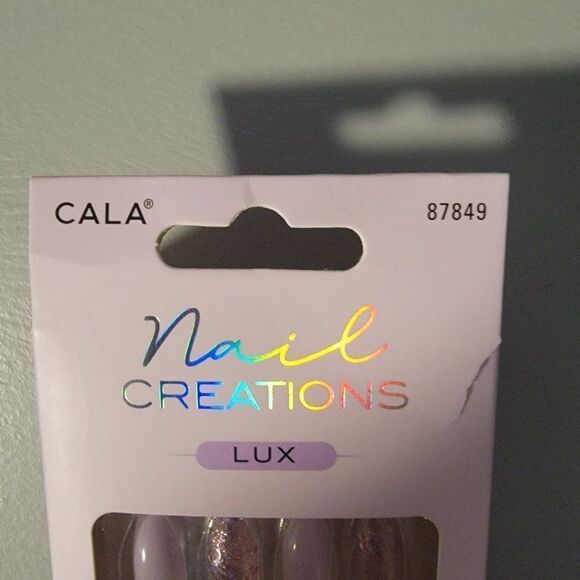Cala False Nails - Nail Creations Lux (24 Pieces) - Picture 4 of 4